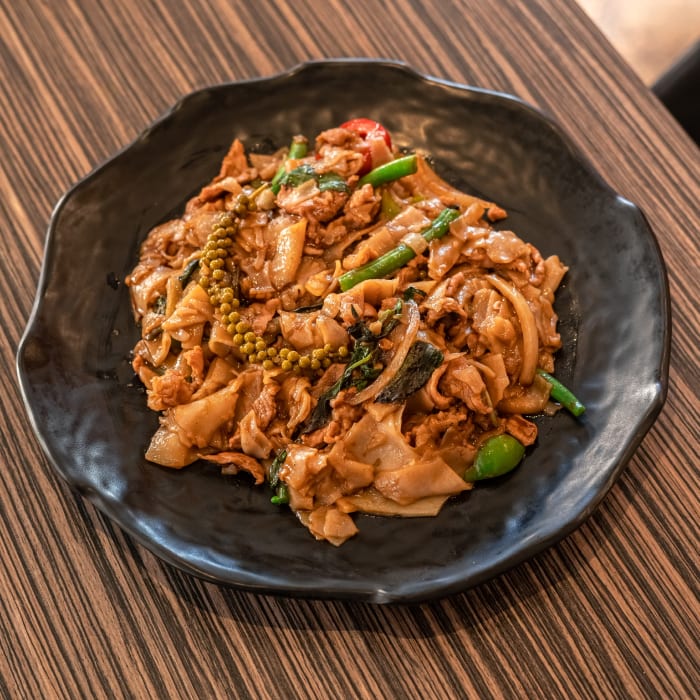 D - Pad Kee Mao.
